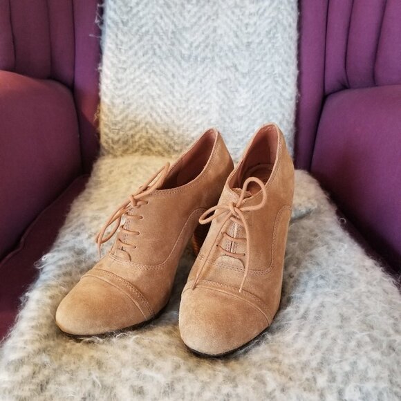 Matisse Shoes - Matisse Brown Suede Stacked Heel Ankle Booties